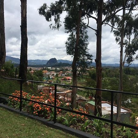 Cabanas El Retorno Guatape Bagian luar foto