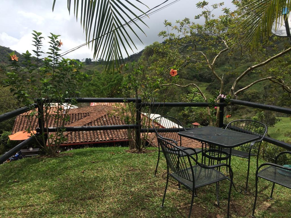 Cabanas El Retorno Guatape Bagian luar foto